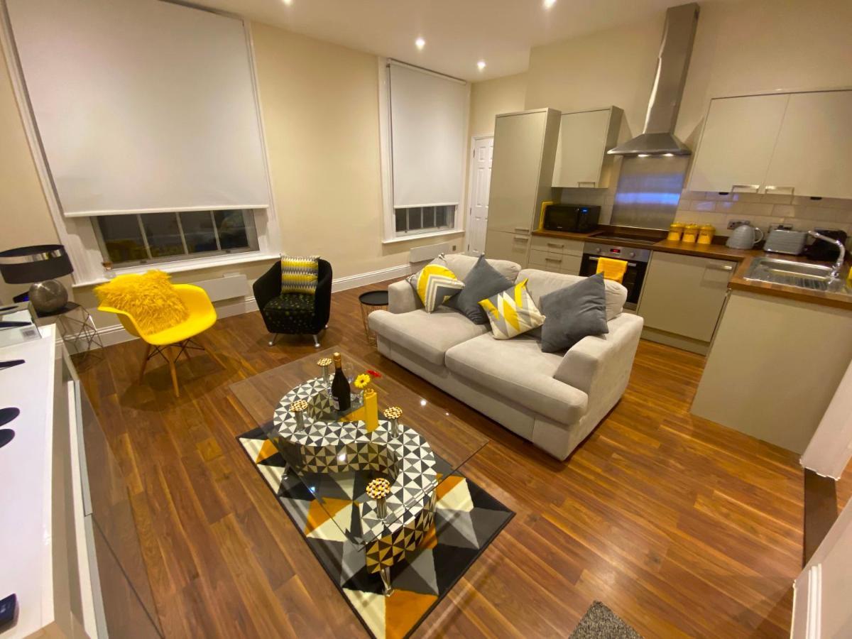 Deluxe High Street Apartment Canterbury Esterno foto